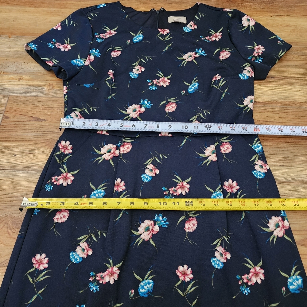 LOFT Dress Women's 10 Navy Blue Floral Short Sleeve - Picture 6 of 9